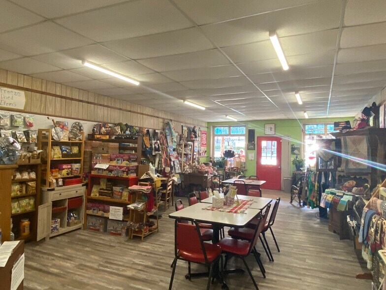 More Photos Of Main St, Calico Rock Storefront For Sale