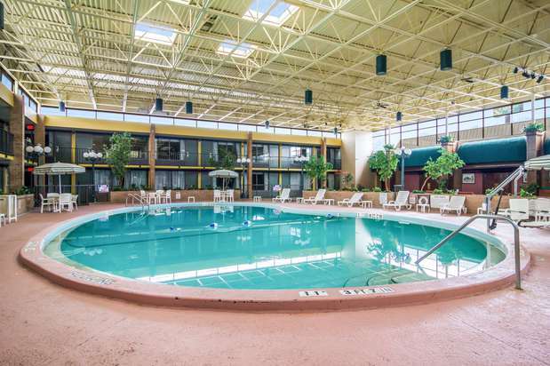 More Photos Of 6802 Commonwealth Ave, Jacksonville Hotel For Sale