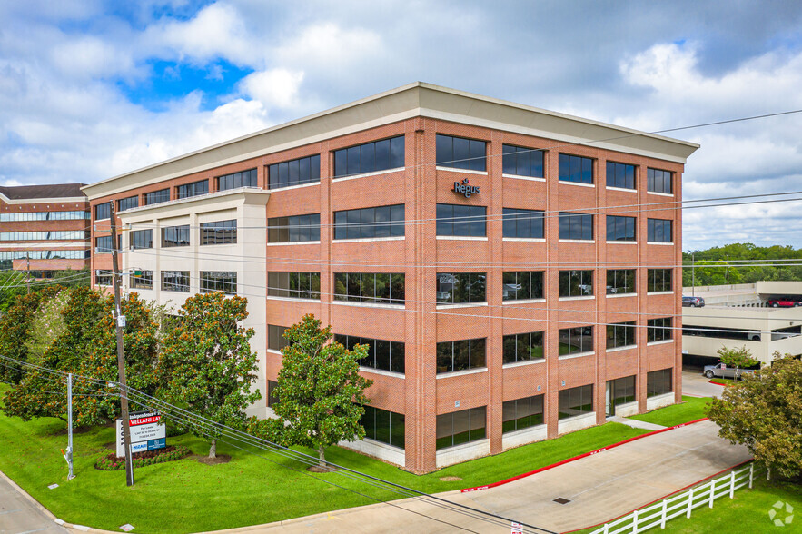 Primary Photo Of 14090 Southwest Fwy, Sugar Land Coworking Space