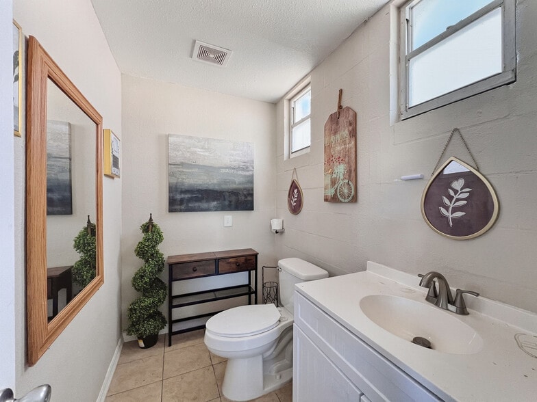 More Photos Of 5820 HWY 542 W, Winter Haven Warehouse For Lease