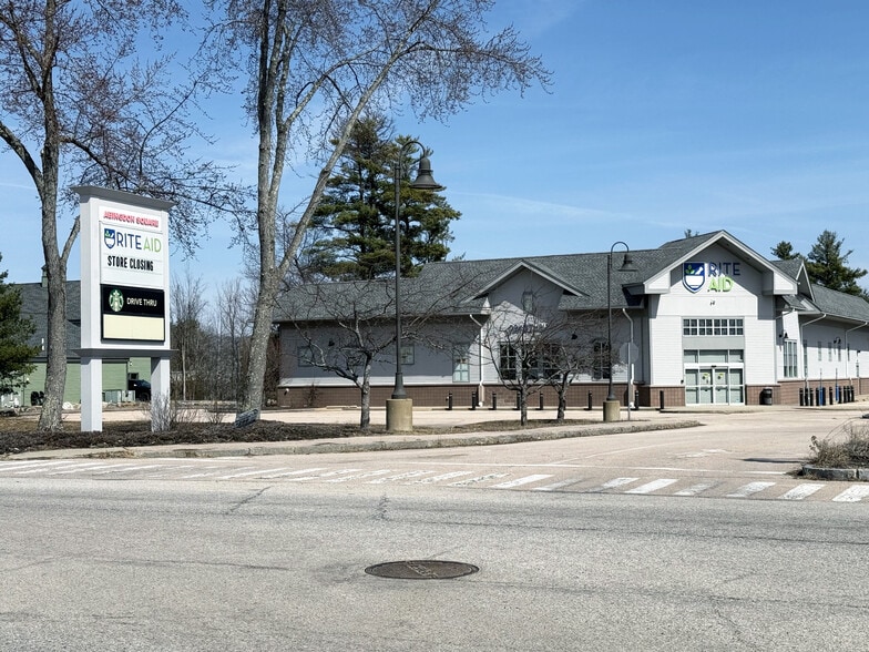 More Photos Of 577 Mast Rd, Manchester Drugstore For Sale