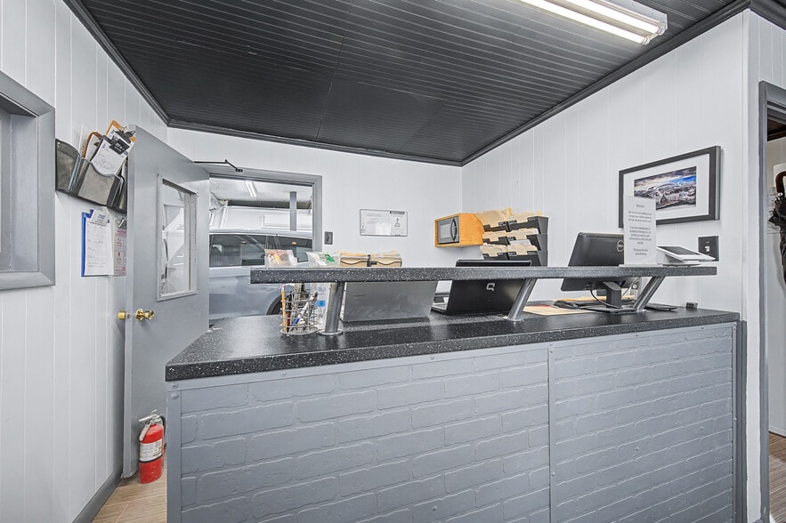 More Photos Of 298 Village St, Medway Warehouse For Sale