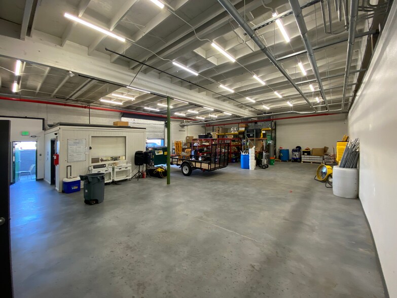 More Photos Of 2985 W Whitton Ave, Phoenix Warehouse For Sale