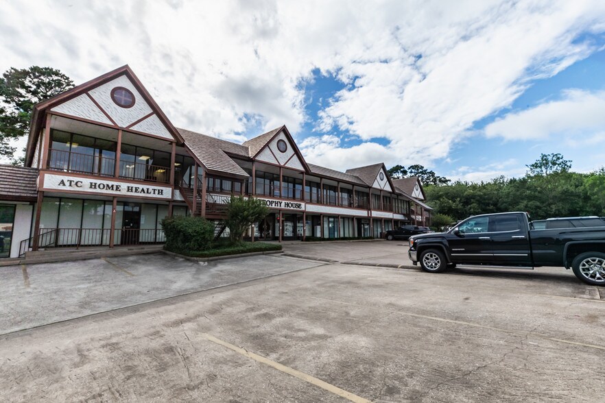 More Photos Of 804 W Dallas St, Conroe Office For Sale