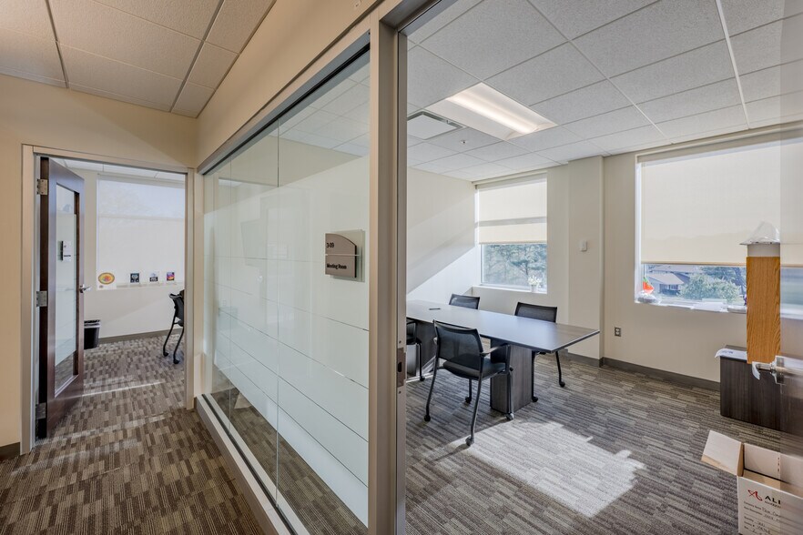 More Photos Of 1 Coastway Blvd, Warwick Office For Sale