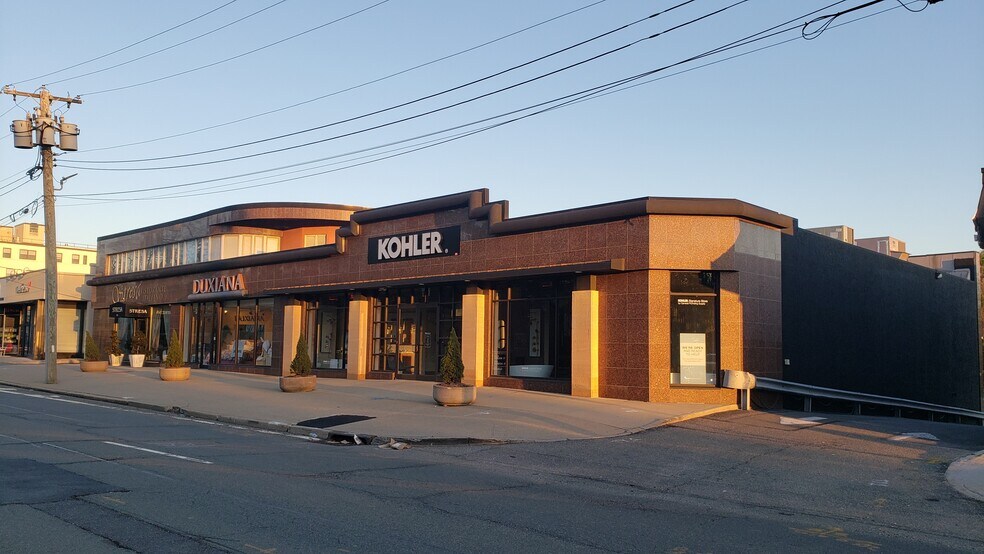 More Photos Of 1516-1524 Northern Blvd, Manhasset Freestanding For Lease