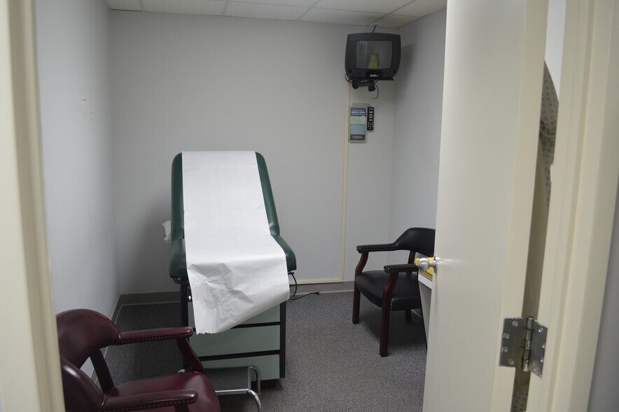 More Photos Of 2065-2067 Klockner Rd, Trenton Medical For Lease