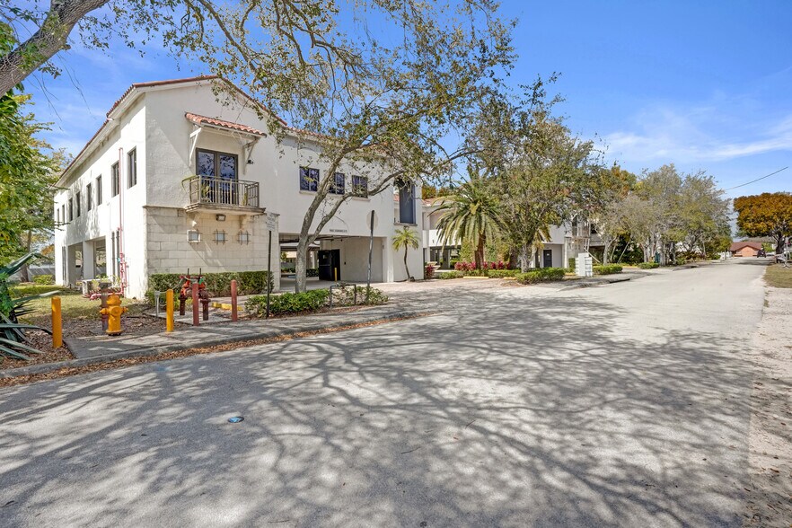 More Photos Of 7374 SW 93rd Ave, Miami Office For Sale