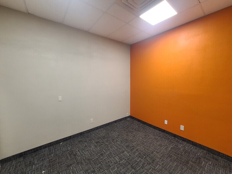 More Photos Of 2360 N Nevada Ave, Minneapolis Warehouse For Sale