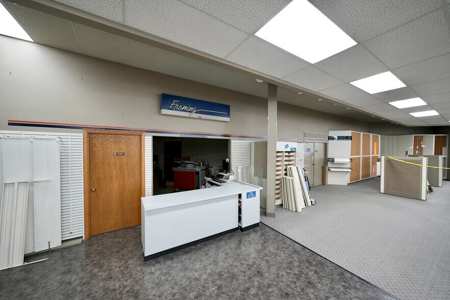 More Photos Of 310 E Chestnut Ave, Yakima Freestanding For Sale