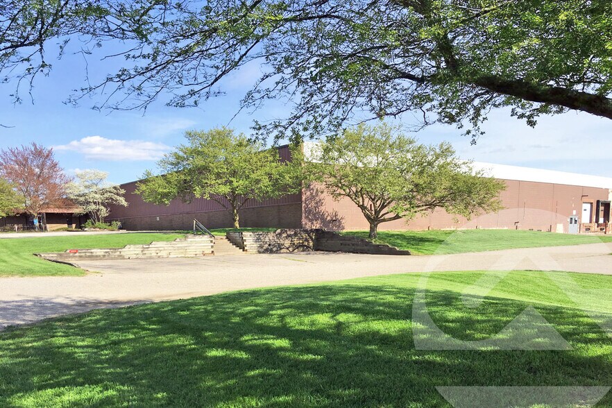 Primary Photo Of 221 Industrial Dr, Hillsdale Manufacturing For Sale