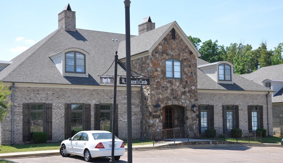 More Photos Of 3265 W Sarazens Cir, Memphis Office For Lease