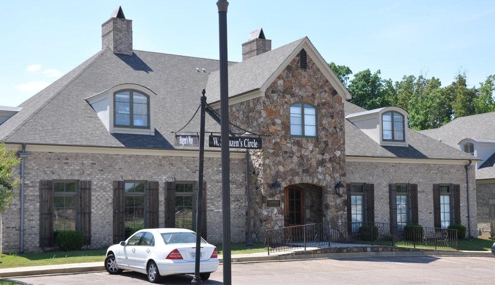 More Photos Of 3265 W Sarazens Cir, Memphis Office For Sale
