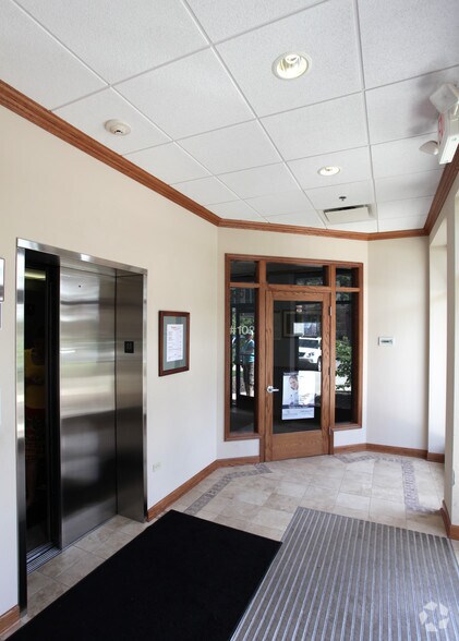 More Photos Of 20635 Abbey Woods Ct N, Frankfort Loft Creative Space For Lease