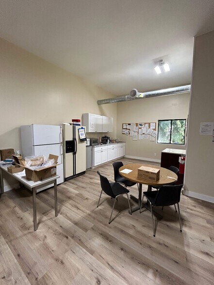 More Photos Of 116 Salina St, Liverpool Flex For Sale