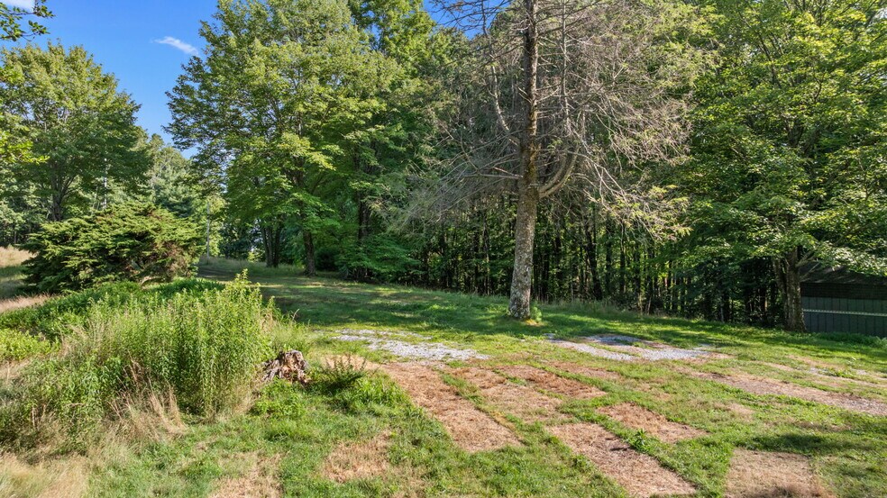 More Photos Of 122 Highlands View Rd, Highlands Specialty For Sale