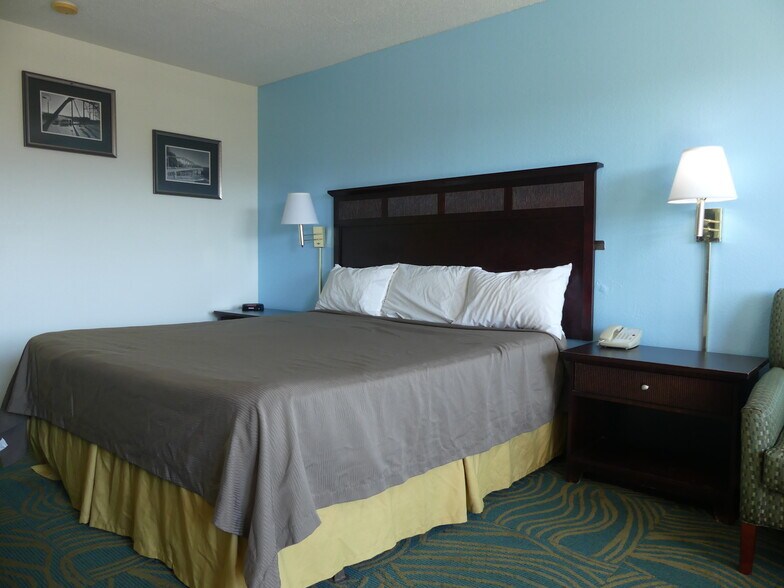 More Photos Of 3655 Cummings Hwy, Chattanooga Hotel For Sale