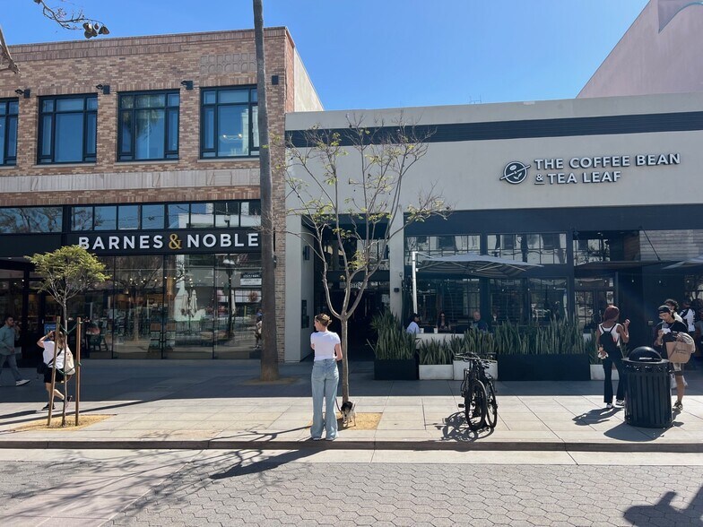 More Photos Of 1316-1320 3rd Street Promenade, Santa Monica General Retail For Lease