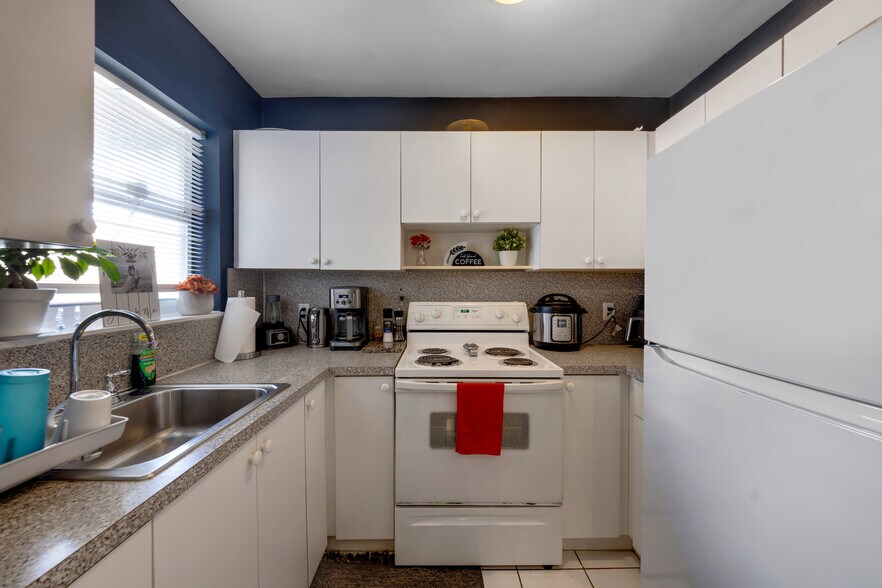 More Photos Of 569 SW 4th St, Miami Apartments For Sale