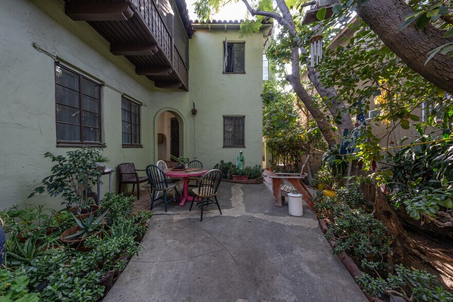 More Photos Of 6027-6029 Barton Ave, Los Angeles Apartments For Sale