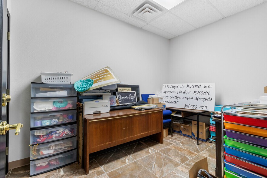 More Photos Of 2032 Orchid Ave, McAllen Office Residential For Sale