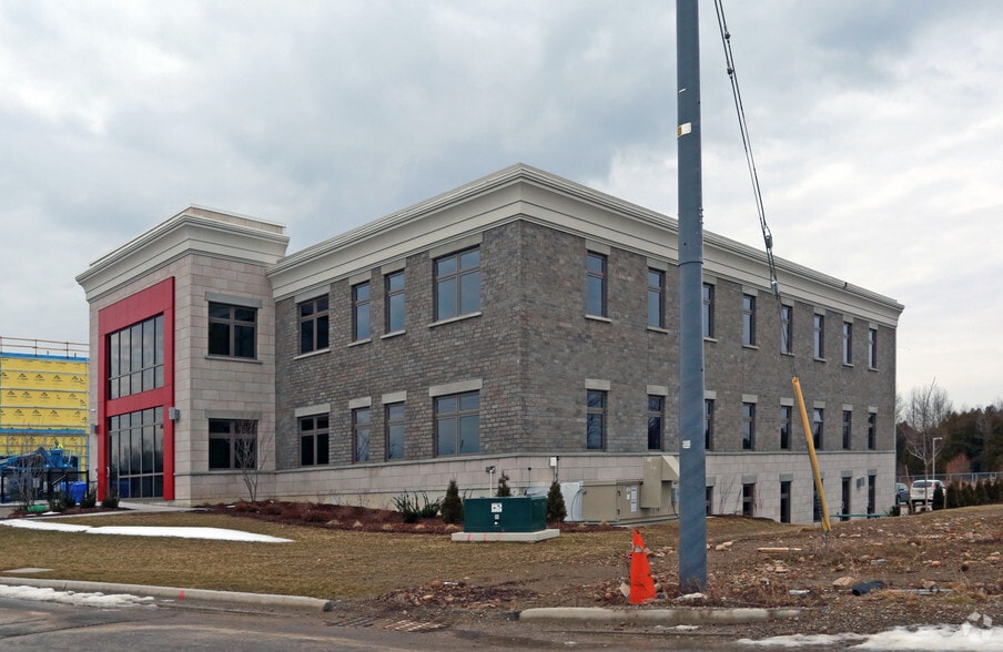 More Photos Of 28 Bett Ct, Guelph Office For Lease