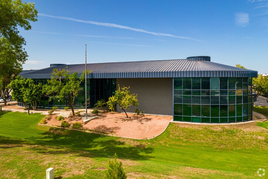 More Photos Of 1300 N Fiesta Blvd, Gilbert Manufacturing For Lease