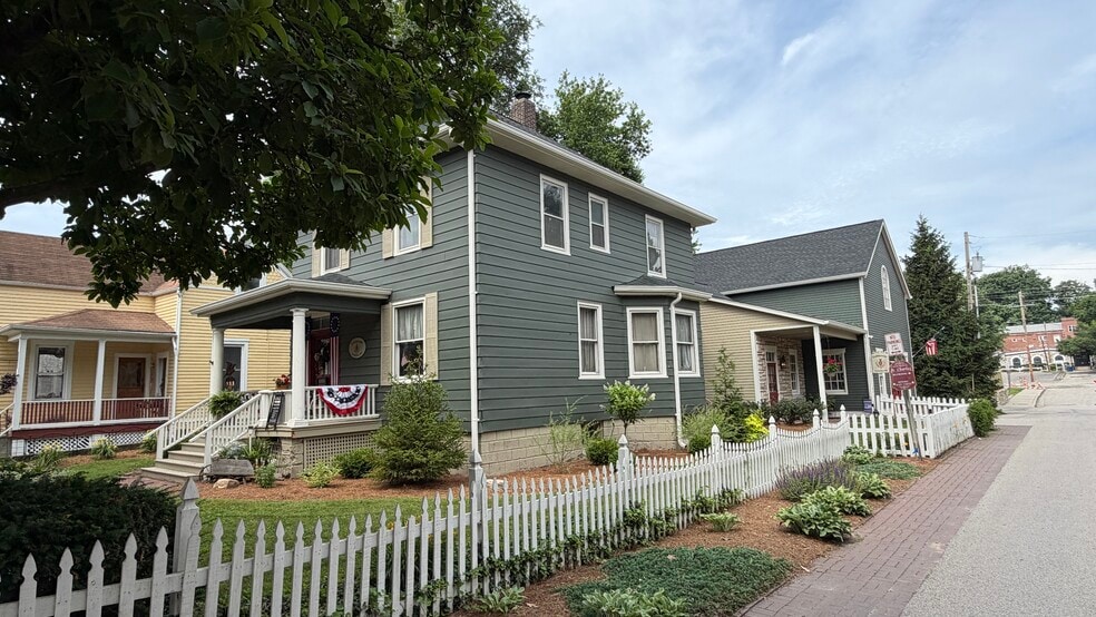 More Photos Of 803 S Main St, Saint Charles Storefront Retail Residential For Sale