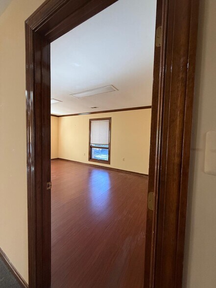 More Photos Of 9843-9855 Business Way, Manassas Office For Lease