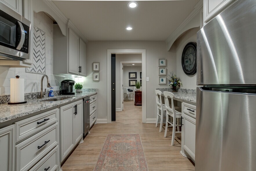 More Photos Of 604 E County Road 7200, Lubbock Office Residential For Sale