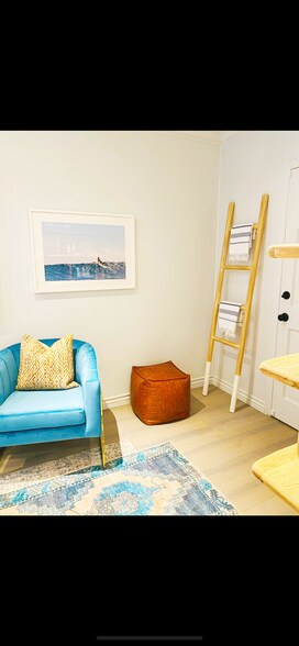 More Photos Of 1150 Yale St, Santa Monica Storefront Retail Office For Lease