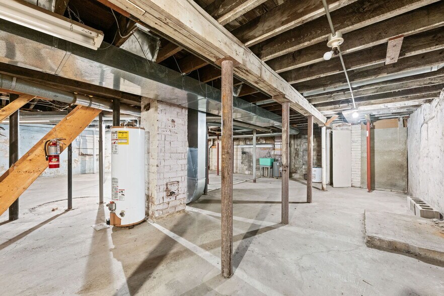 More Photos Of 28916 Euclid Ave, Wickliffe Office For Sale