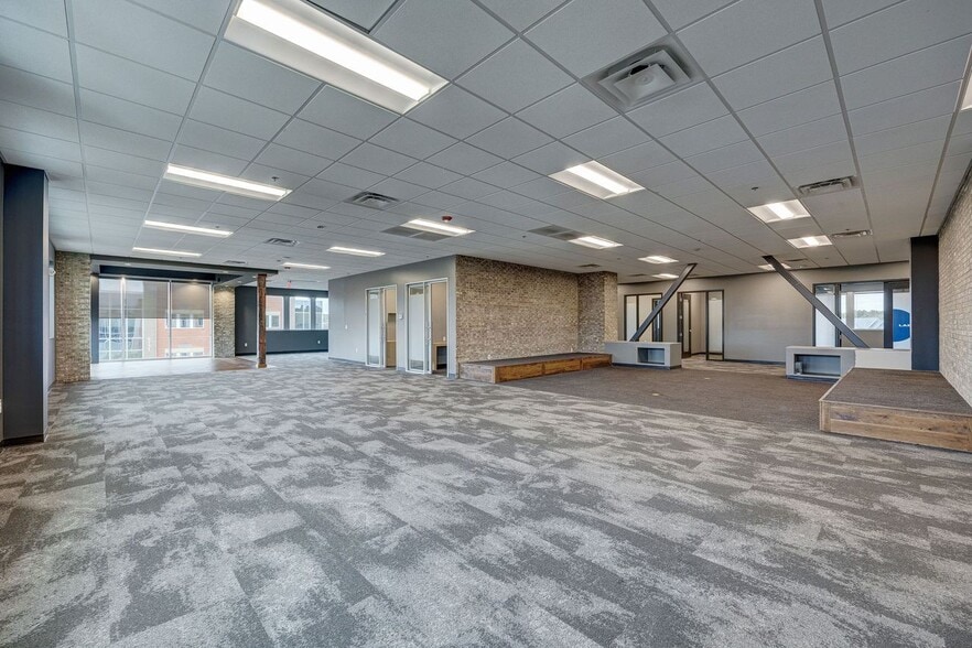More Photos Of 6740 Rock Spring Rd, Wilmington Office For Lease