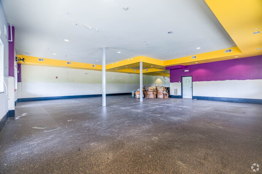 More Photos Of 22 US Highway 6, Port Jervis General Retail For Lease