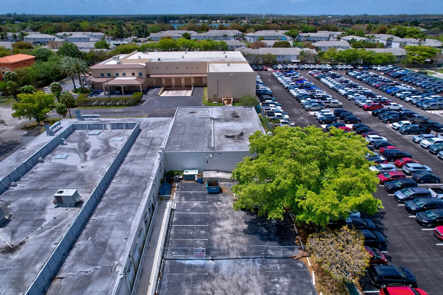 More Photos Of 14150 SW 119th Ave, Miami Manufacturing For Lease