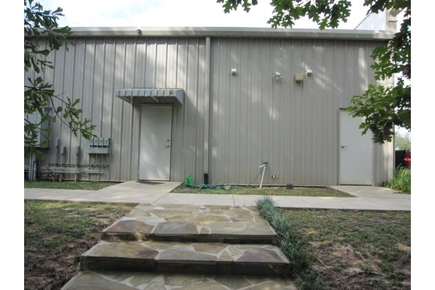 More Photos Of 9105 Ellerbe Rd, Shreveport General Retail For Lease