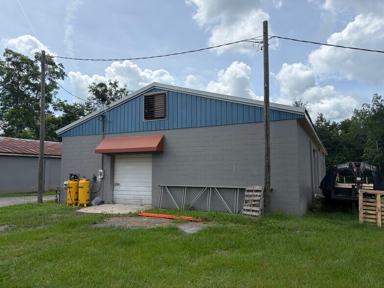 More Photos Of 160 Salem Rd, Havana Warehouse For Lease