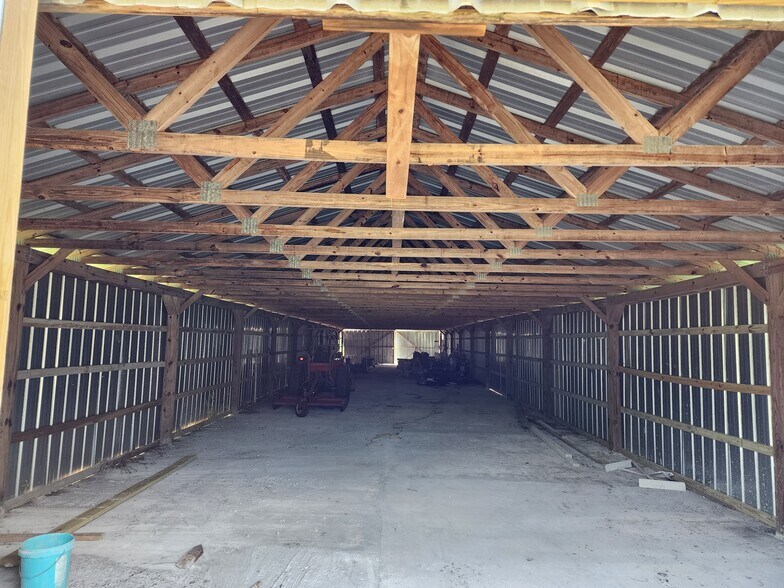 More Photos Of Watkins Rd, Haines City Warehouse For Lease