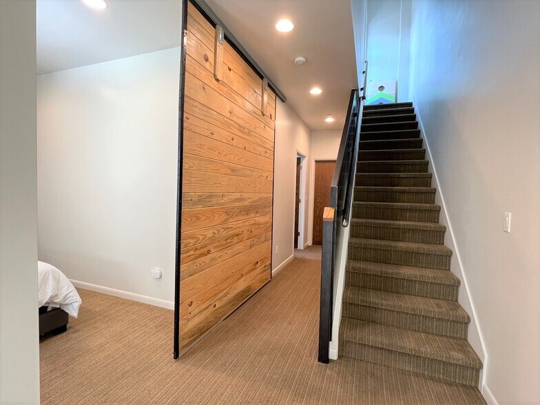 More Photos Of 960 E Hampden Ave, Englewood Storefront Retail Residential For Sale