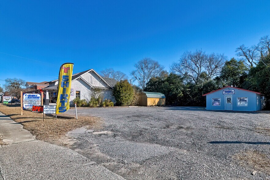More Photos Of 295 N Church St, Swansea Freestanding For Sale