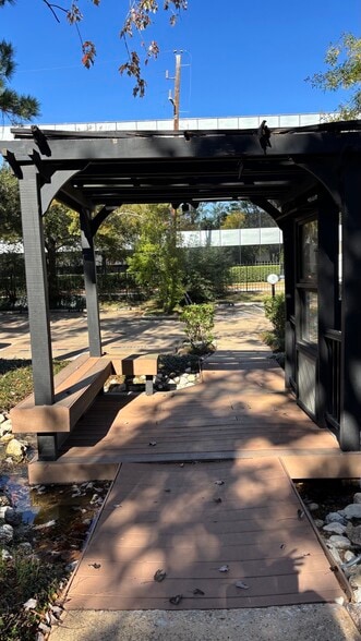 More Photos Of 14343 Torrey Chase Blvd, Houston Office For Sale