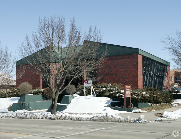 Primary Photo Of 6402 Odana Rd, Madison Office For Lease