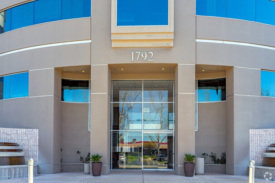 More Photos Of 1792 Tribute Rd, Sacramento Office For Lease