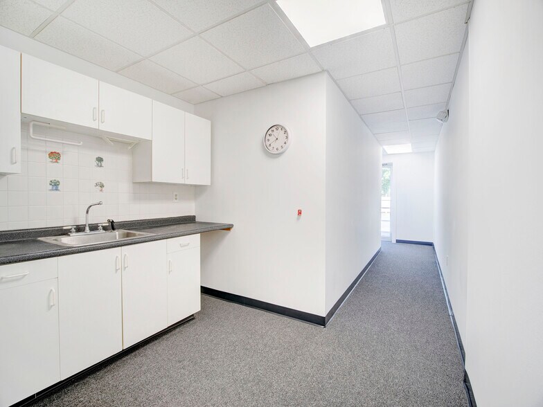 More Photos Of 1110 Hamilton Blvd, South Plainfield Loft Creative Space For Lease