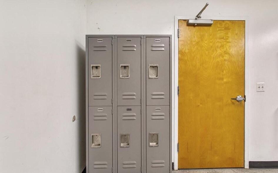 More Photos Of 1010 N Chester St, Baltimore Warehouse For Sale