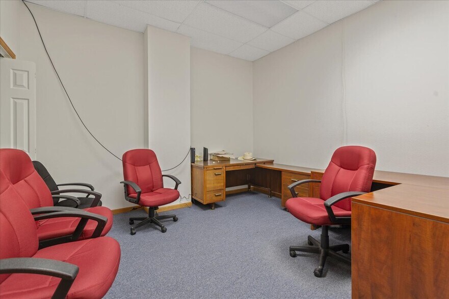 More Photos Of 1803-1807 Capitol Ave, Cheyenne Office For Sale