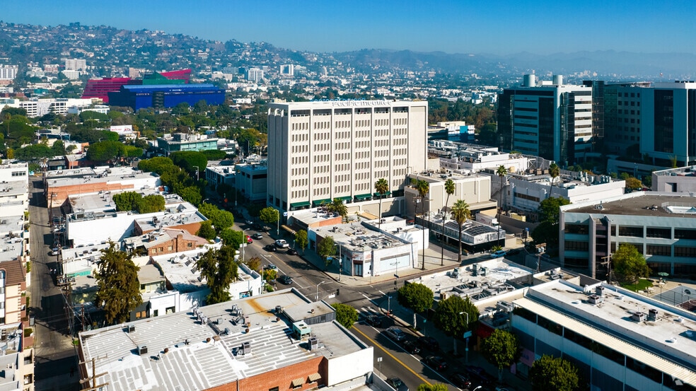 More Photos Of 116-120 N Robertson Blvd, West Hollywood Office For Lease