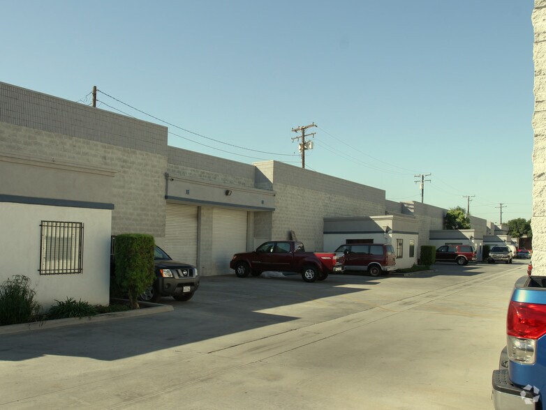 More Photos Of 14044 Garfield Ave, Paramount Manufacturing For Lease