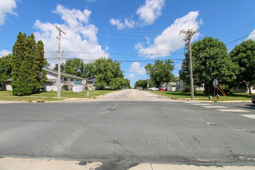 More Photos Of 107 8th Ave SW, Kasson Specialty For Sale