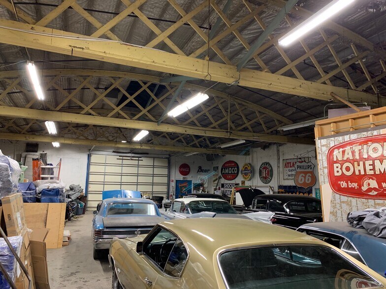 More Photos Of 4507-4515 N Kedzie Ave, Chicago Warehouse For Sale